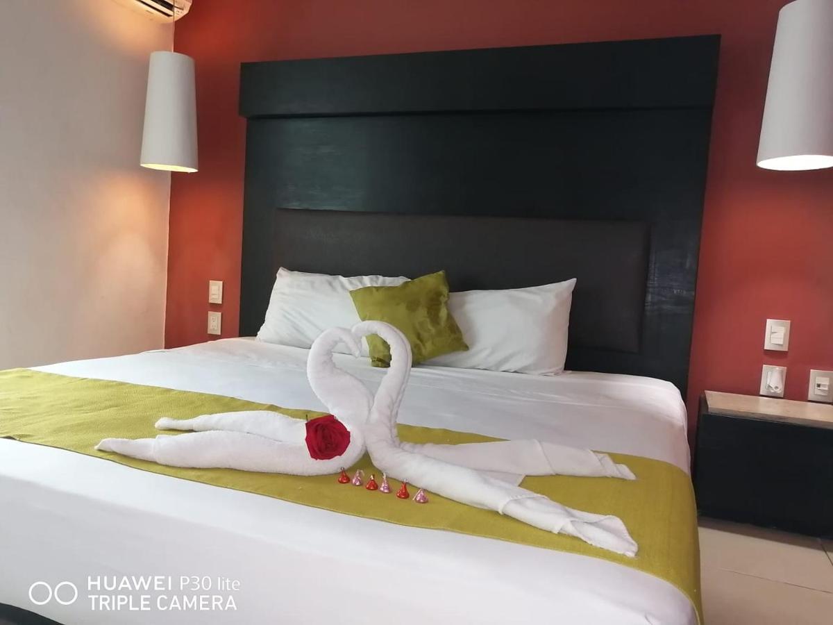 The Blvd Hotel - 5Th Ave بلايا ديل كارمن المظهر الخارجي الصورة
