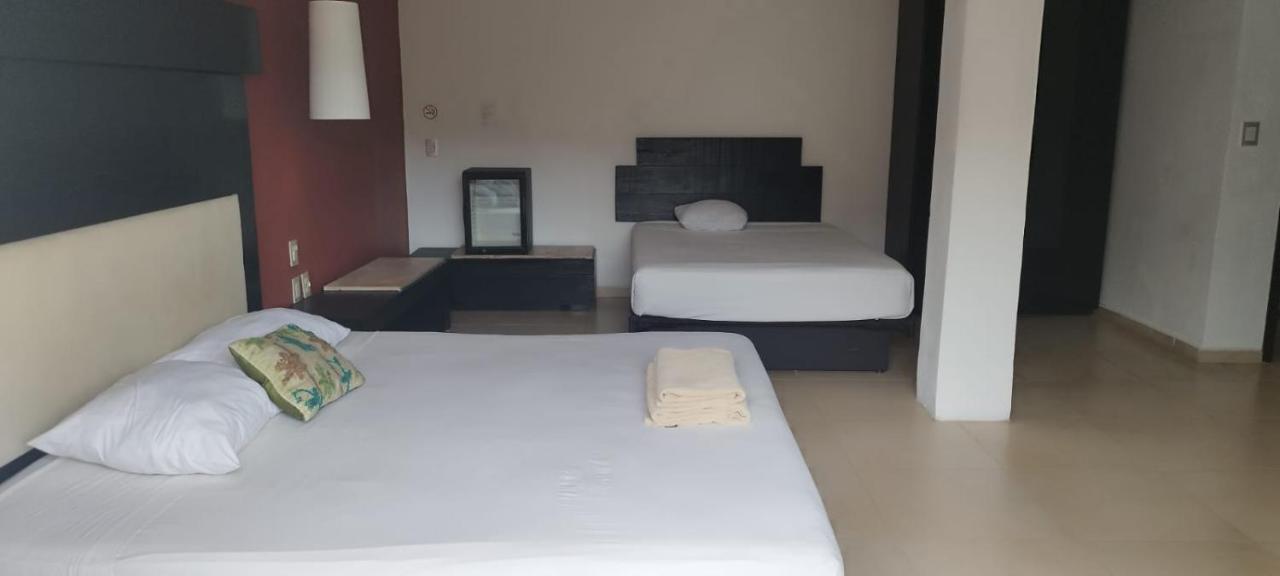 The Blvd Hotel - 5Th Ave بلايا ديل كارمن المظهر الخارجي الصورة